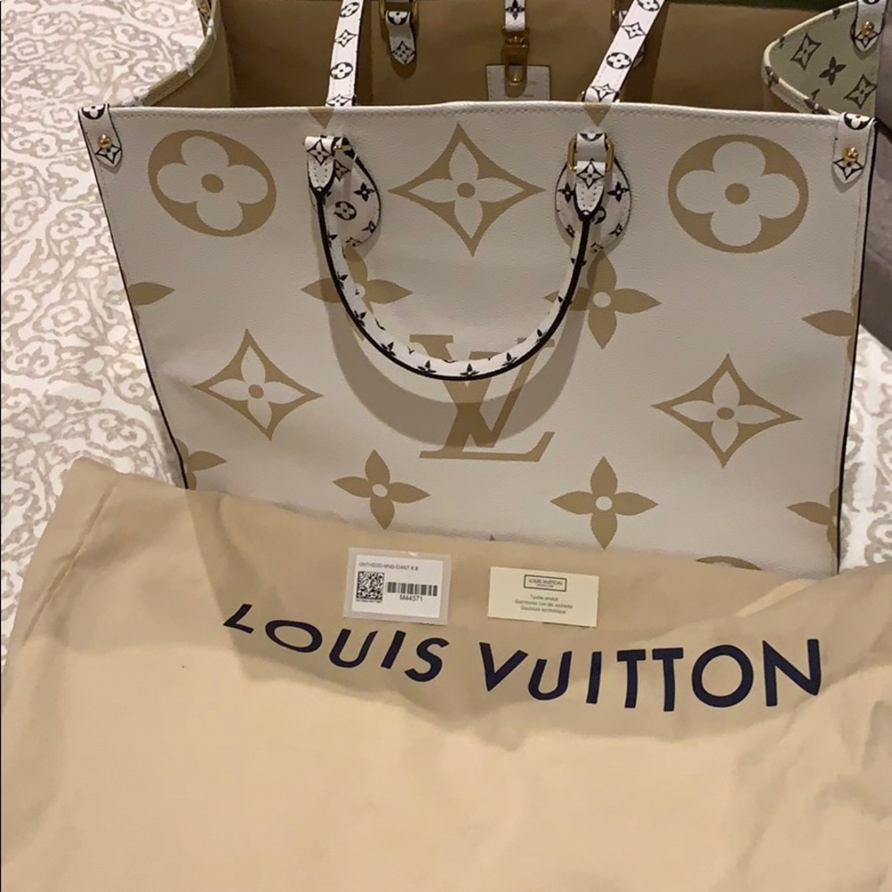LV Authentic Cream “On the Go”